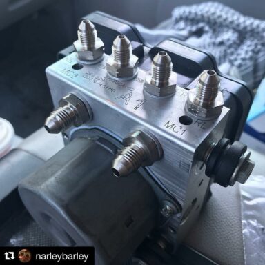 @narleybarley ・・・
I thought for sure I was going to stump Paradise Motorsports since I haven’t been able to find the right sizes anywhere on the web after a week of looking intensely. Sure enough, like most of the AN fittings on my car. @xrpracing has it all, in every length, angle, flare, pitch, depth and material. Thanks guys for always solving my problems